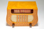 Catalin DeWald ”Harp” A-501 Radio in Marbled Sand w/ Brown Pinwheel Knobs